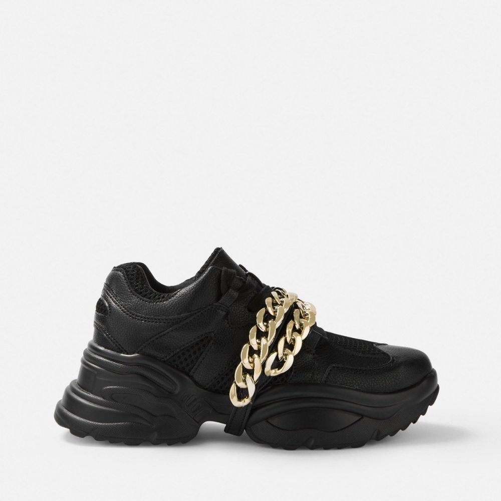 Chunky chain sneaker